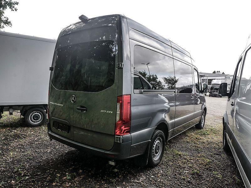 Gebraucht Mercedes Sprinter 170 PS (125 kW) 2023 Grau Van