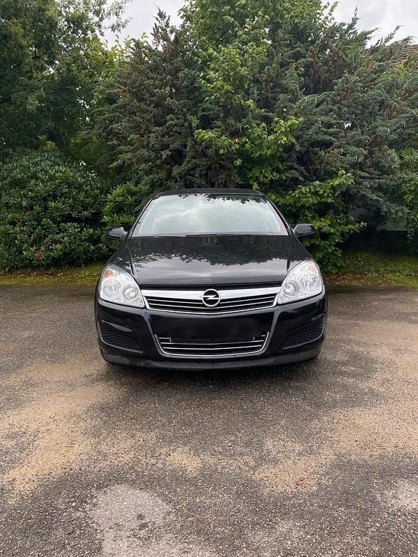 Schwarz Gebraucht 2009 Opel Astra Kleinwagen | 1.500 € (Guter Preis) - Bild 1/4