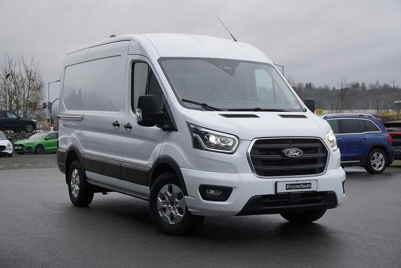 Gebraucht Ford Transit Limited 165 PS (121 kW) 2025 Weiß Van / Kleinbus