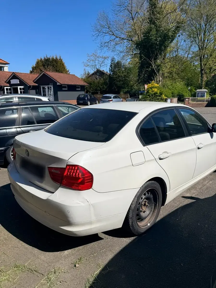 Second-hand BMW 316 115 CP (84 kW) 2010 Alb Berlinǎ