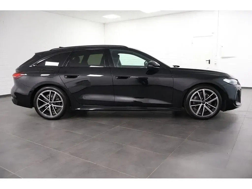 Gebraucht Audi A5 S-Line 204 PS (150 kW) 2024 Schwarz Kombi