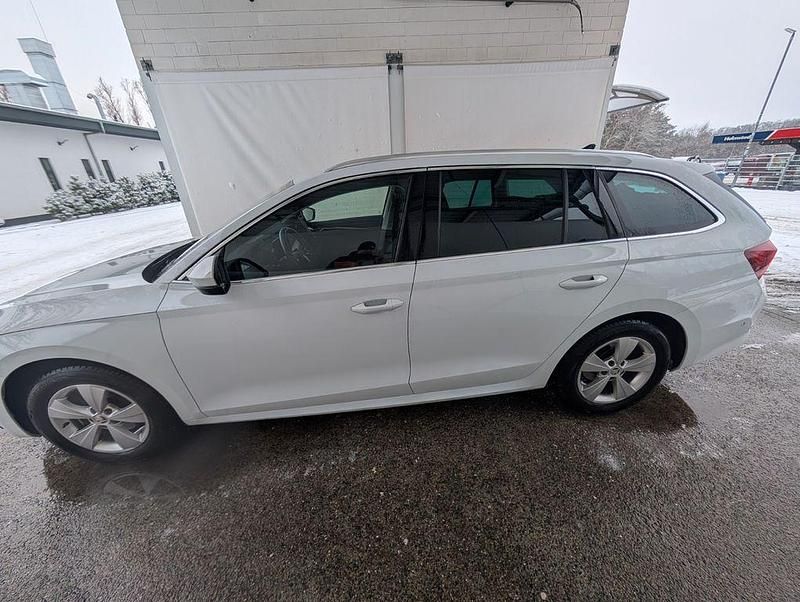 Gebraucht Skoda Octavia Style 116 PS (85 kW) 2021 Weiß Kombi