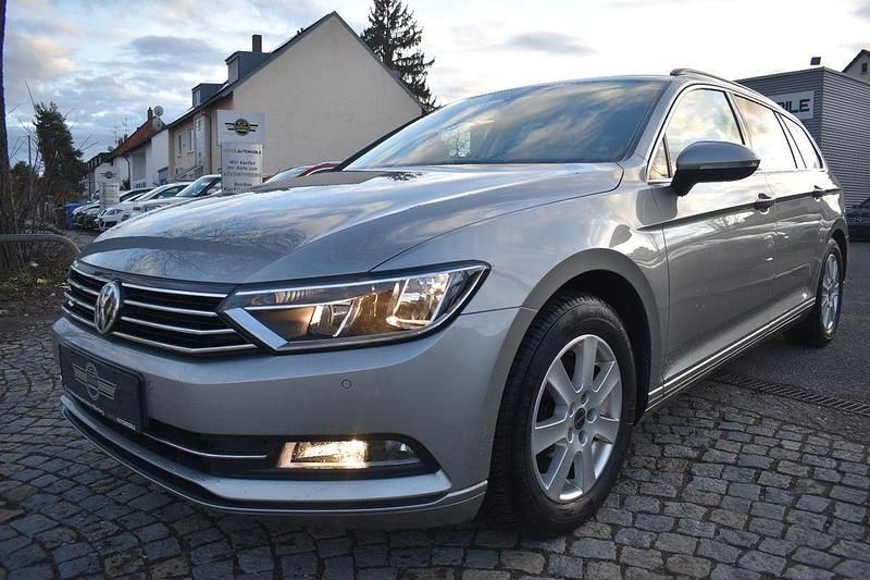 Gebraucht VW Passat Comfortline 150 PS (110 kW) 2017 Silber Kombi