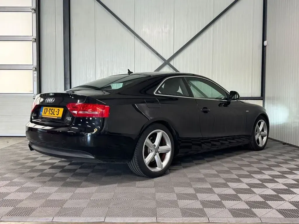Second-hand Audi A5 S-Line 211 CP (155 kW) 2009 Negru Coupe