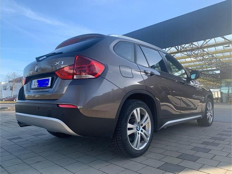 Gebraucht BMW X1 143 PS (105 kW) 2011 Braun SUV