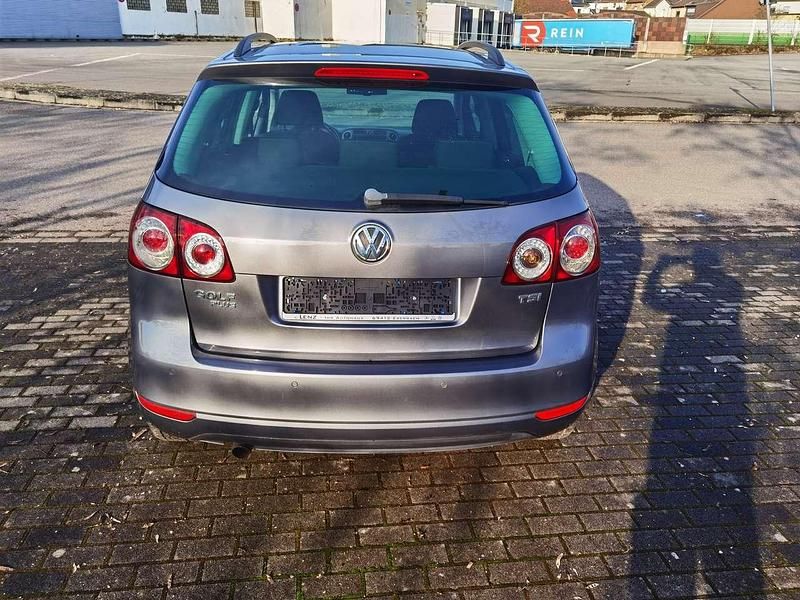 Gebraucht VW Golf VII Life 105 PS (77 kW) 2013 Grau Limousine