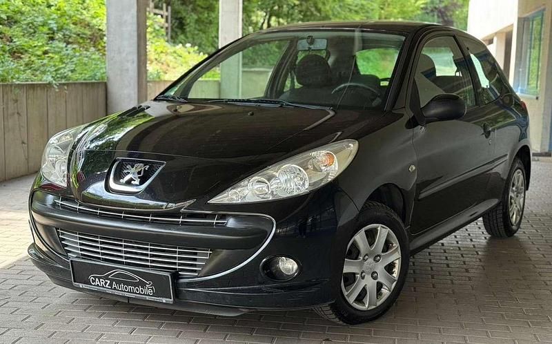 Lackierung schwarz Gebraucht 2009 Peugeot 206+ Kleinwagen | 2.600 € (Etwas zu teuer) - Bild 1/4