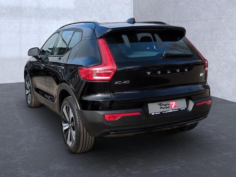 Gebraucht Volvo XC40 Core 185 kW (252 PS) 2023 Black stone SUV