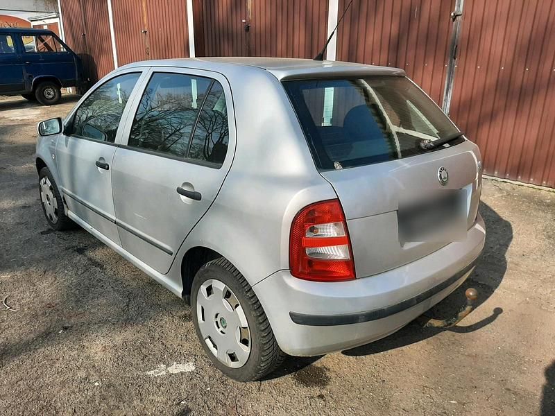 Gebraucht Skoda Fabia 64 PS (47 kW) 2004 Silber Limousine