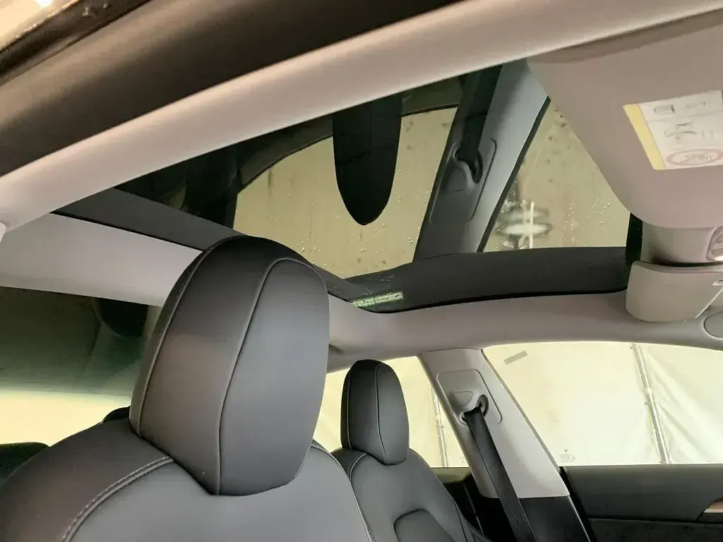 Gebraucht Tesla Model 3 258 kW (351 PS) 2023 Schwarz metallic Limousine