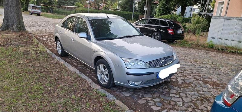 Silber Gebraucht 2007 Ford Mondeo Ghia Limousine | 2.900 € - Bild 1/4