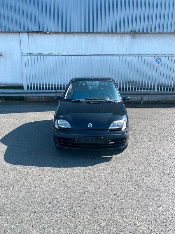 Schwarz Gebraucht 2003 Fiat Seicento Kleinwagen | 600 € - Bild 1/4