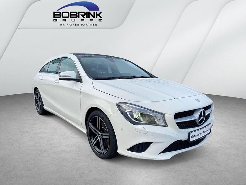 Gebraucht Mercedes CLA250 Shooting Brake Urban 211 PS (155 kW) 2015 Weiß Kombi