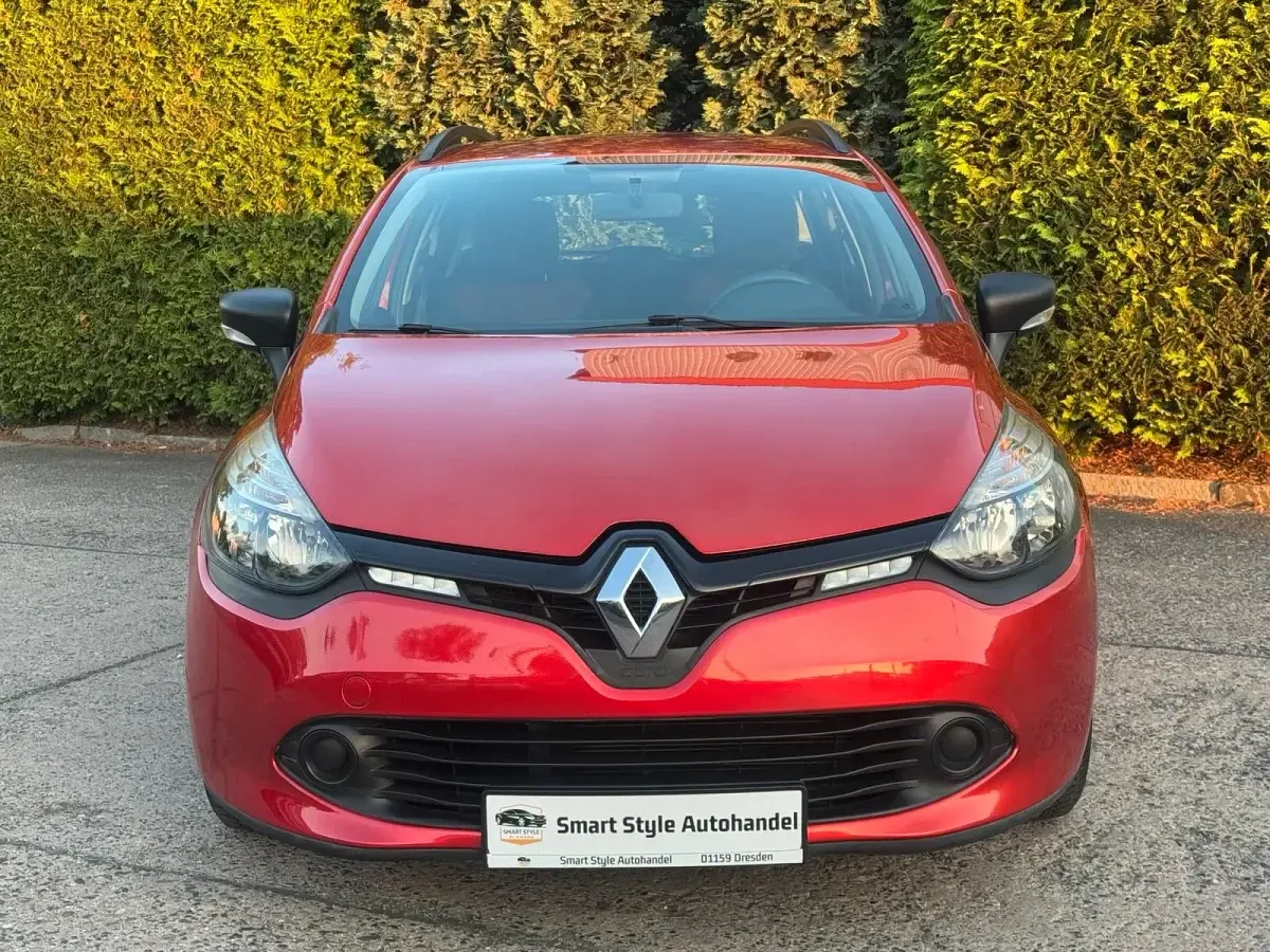 Gebraucht Renault Clio 73 PS (53 kW) 2015 Rot Kombi