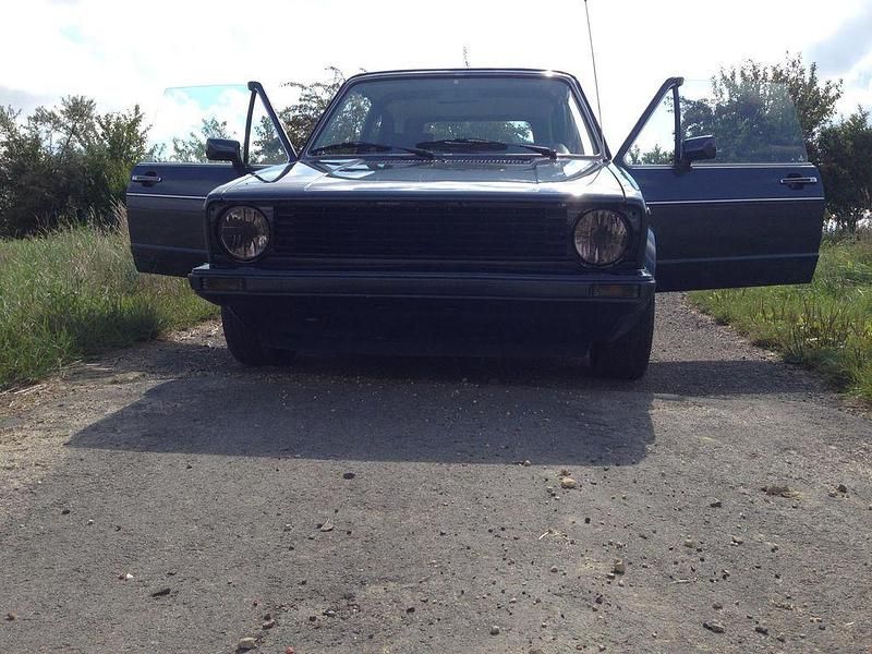 Gebraucht VW Golf Cabriolet 72 PS (52 kW) 1987 Schwarz Cabrio