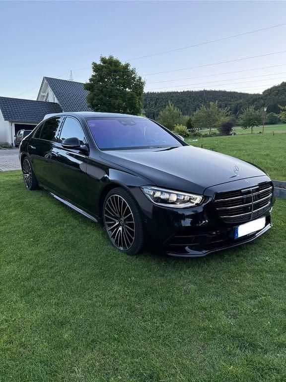 Schwarz Gebraucht 2021 Mercedes S500 AMG line Limousine | 89.500 € (Etwas zu teuer) - Bild 1/4