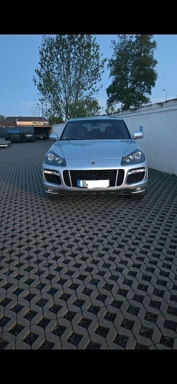 Silber Gebraucht 2009 Porsche Cayenne GTS Edition SUV | 13.800 € (Etwas zu teuer) - Bild 1/4