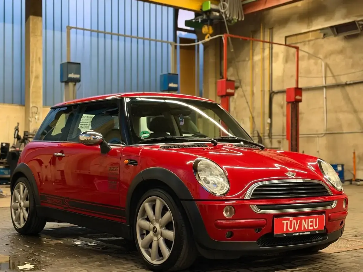 Usata Mini Cooper 116 CV (85 kW) 2003 Rosso Utilitaria