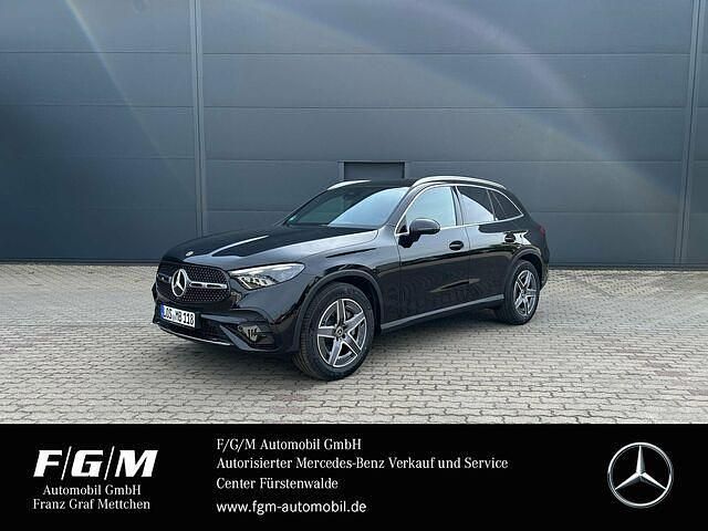 Gebraucht Mercedes GLC200 AMG 204 PS (150 kW) 2025 Lack obsidianschwarz SUV