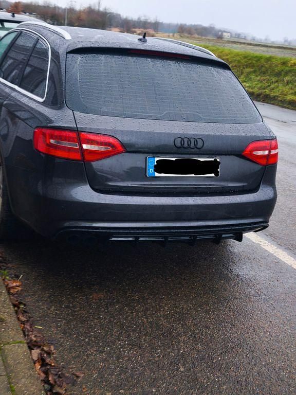 Gebraucht Audi A4 Design 177 PS (130 kW) 2012 Grau Kombi