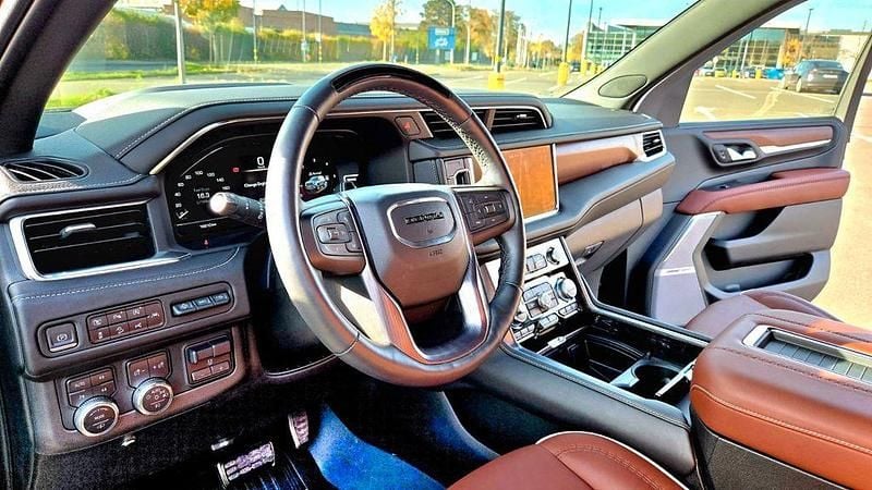 Gebraucht GMC Yukon 278 PS (204 kW) 2023 Schwarz SUV