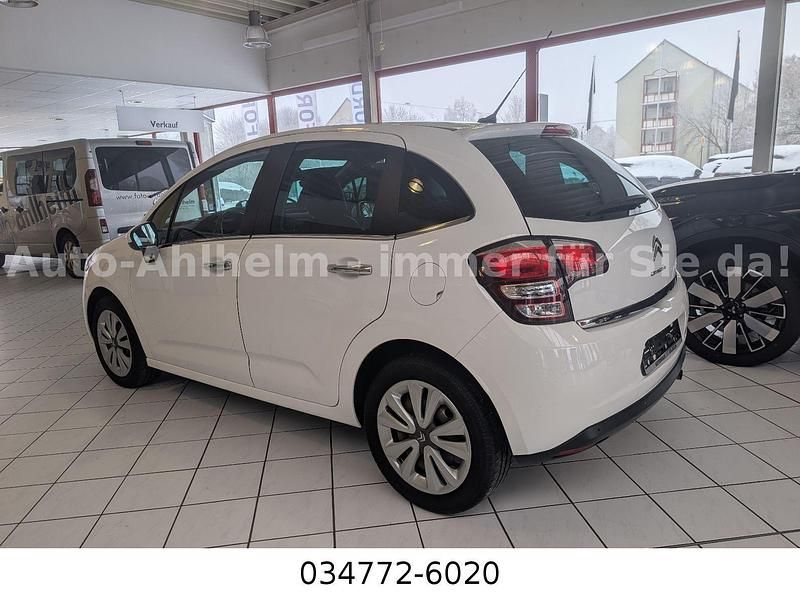 Gebraucht Citroën C3 SELECTION 68 PS (50 kW) 2015 Weiß Kleinwagen