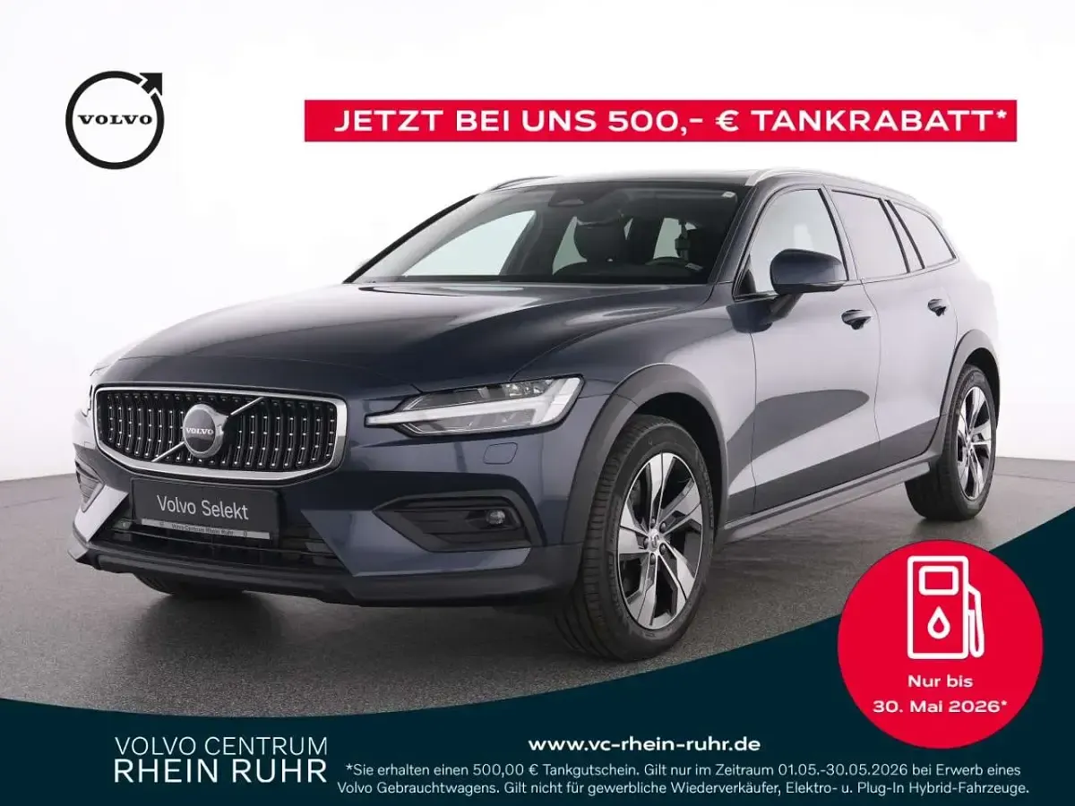 Gebraucht Volvo V60 CC Plus 250 PS (183 kW) 2023 Blau denim blue / metallic Kombi