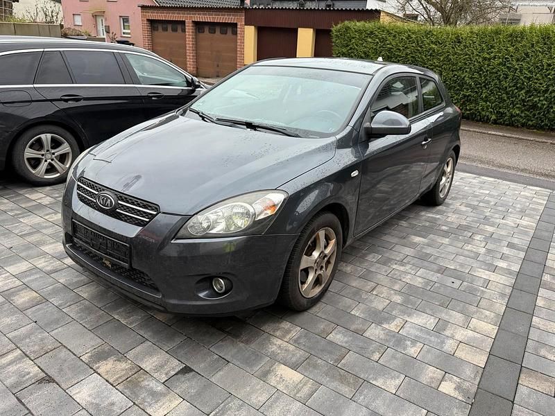 Gebraucht Kia ProCeed 126 PS (92 kW) 2009 Grau Kleinwagen