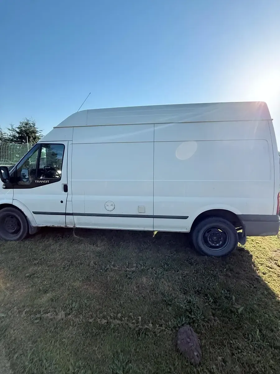 Gebraucht Ford Transit 140 PS (102 kW) 2013 Weiß Van / Kleinbus