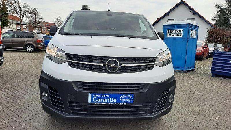 Gebraucht Opel Vivaro Edition 120 PS (88 kW) 2023 Lackierung weiss icy Van / Kleinbus
