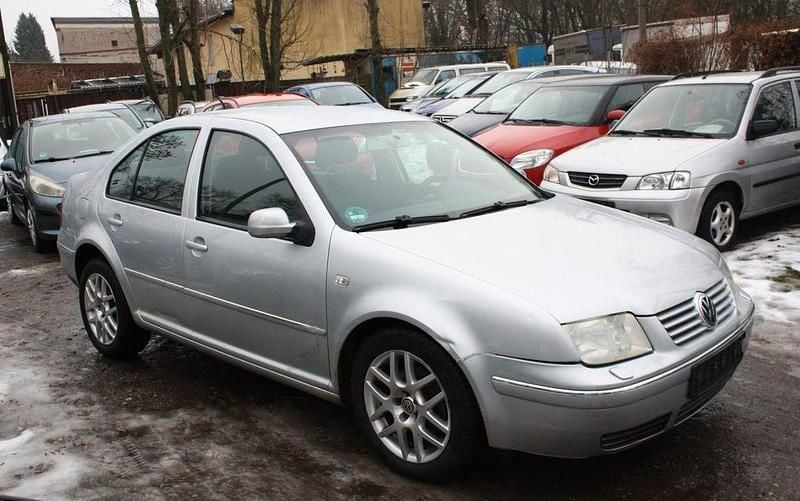 Silber Gebraucht 2003 VW Bora Limousine | 1.350 € (Guter Preis) - Bild 1/4