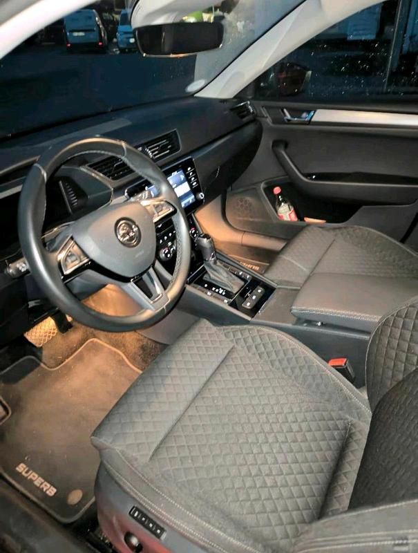 Gebraucht Skoda Superb Style 190 PS (139 kW) 2019 Grau Kombi