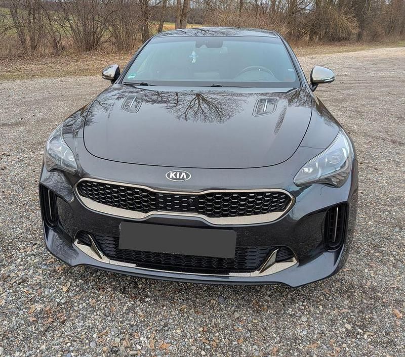 Grau Gebraucht 2019 Kia Stinger Limousine | 26.500 € (Superpreis) - Bild 1/4