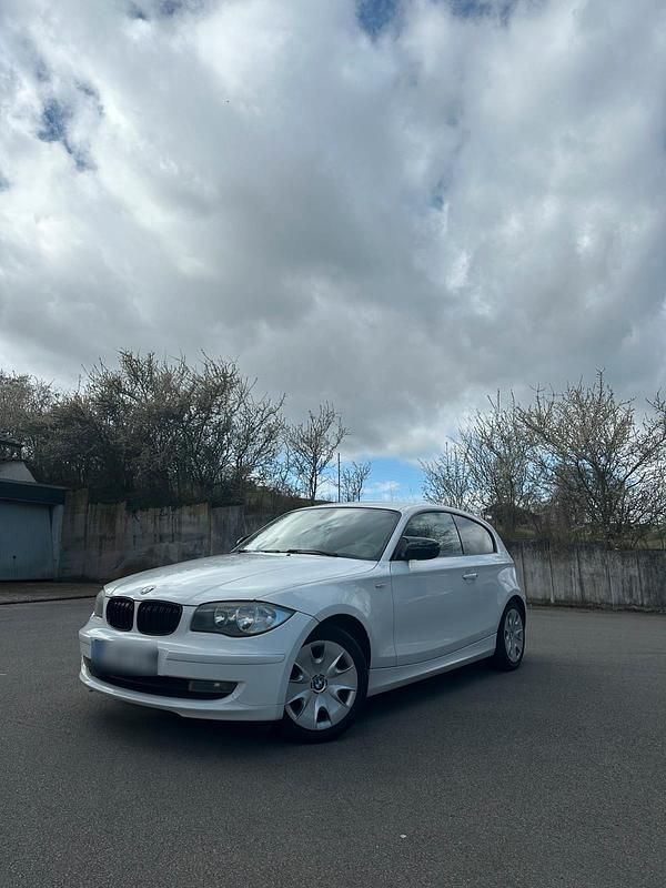 Second-hand BMW 118 143 CP (105 kW) 2010 Alb Hatchback