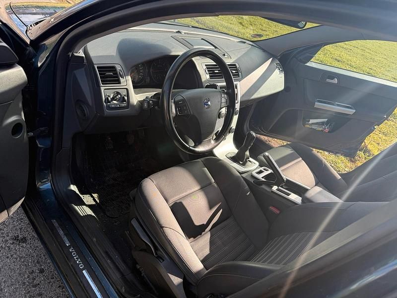 Gebraucht Volvo V50 136 PS (100 kW) 2010 Blau Kombi