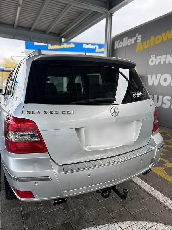 Gebraucht Mercedes GLK320 224 PS (164 kW) 2009 Silber SUV