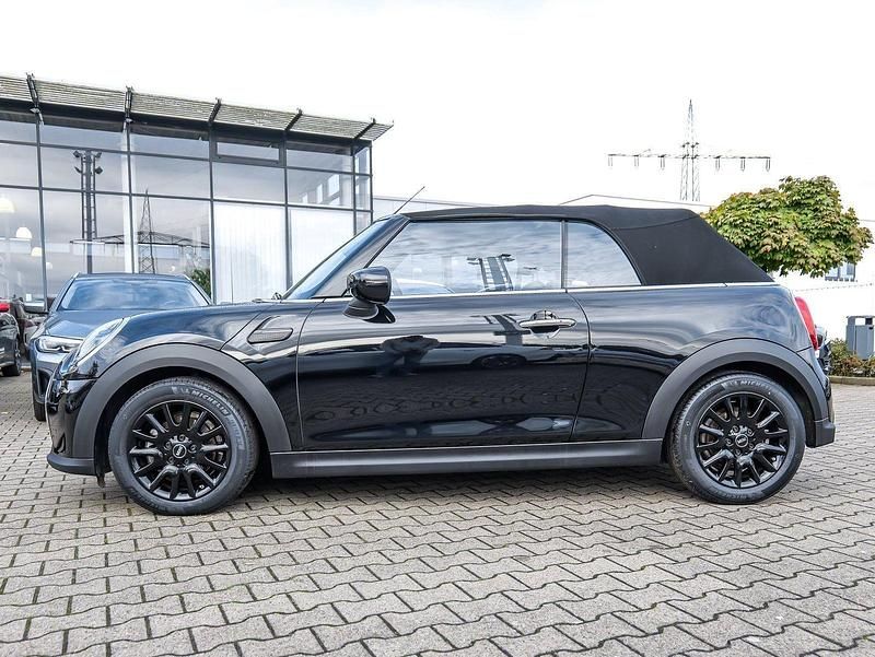 Gebraucht Mini One Cabriolet 102 PS (75 kW) 2021 Midnight black Cabrio