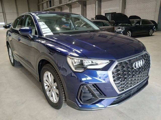 Blau Gebraucht 2022 Audi Q3 Sportback Ambiente SUV | 33.890 € (Guter Preis) - Bild 1/2