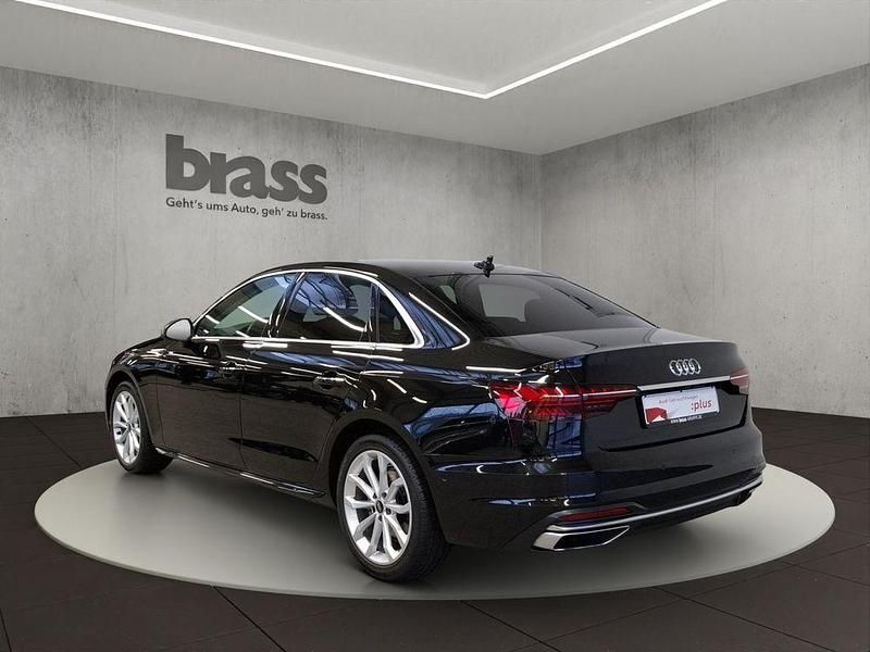 Gebraucht Audi A4 Advanced Plus 163 PS (119 kW) 2023 Mythosschwarz metallic Limousine