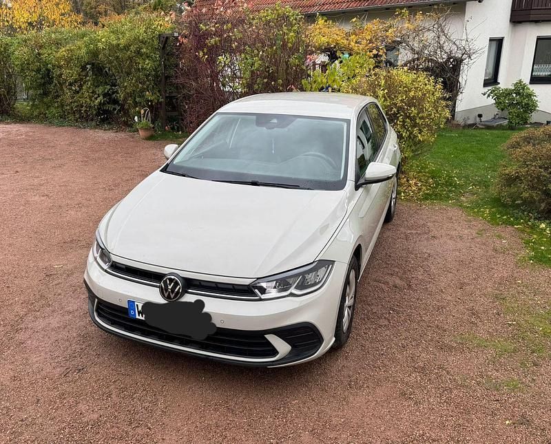 Grau Gebraucht 2022 VW Polo Life Kleinwagen | 14.300 € (Superpreis) - Bild 1/4