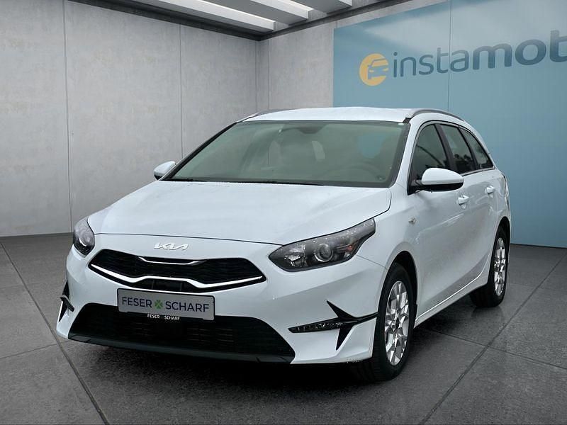 Weiß Neu 2025 Kia Ceed Sportswagon Kombi | 25.199 € (Guter Preis) - Bild 1/4