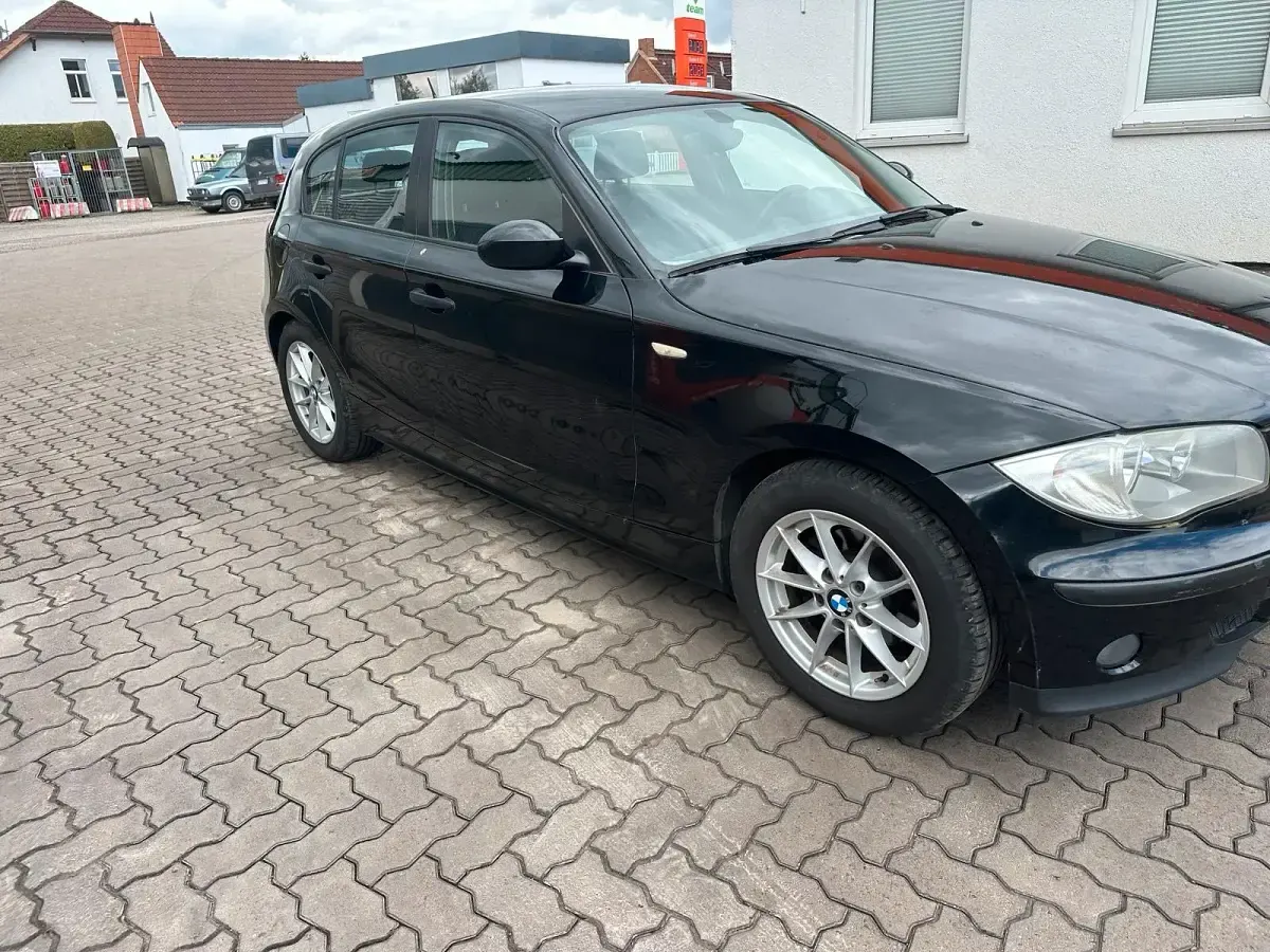 Gebraucht BMW 116 115 PS (84 kW) 2005 Schwarz Kleinwagen
