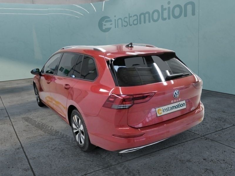 Gebraucht VW Golf VIII Move 150 PS (110 kW) 2023 Rot Kombi