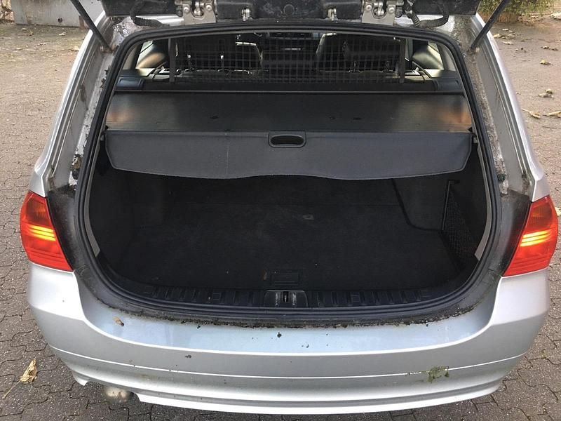 Gebraucht BMW 318 120 PS (88 kW) 2006 Silber Kombi