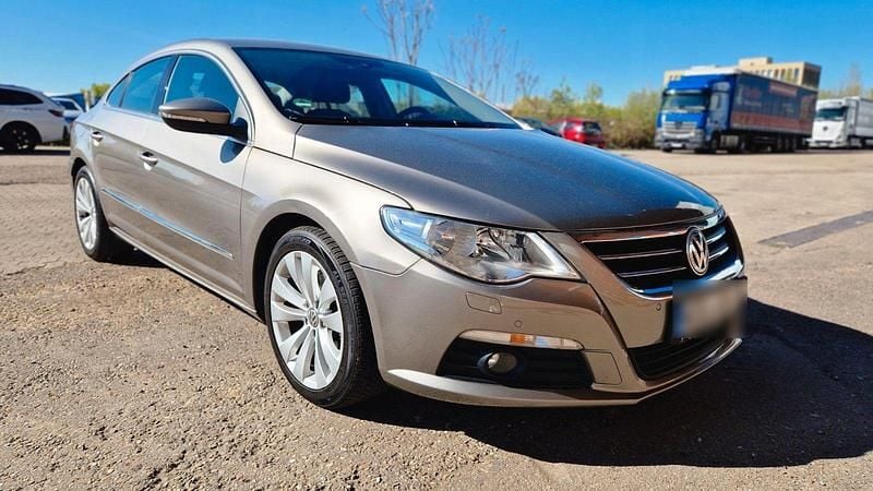 Gebraucht VW Passat 140 PS (102 kW) 2012 Silber Limousine