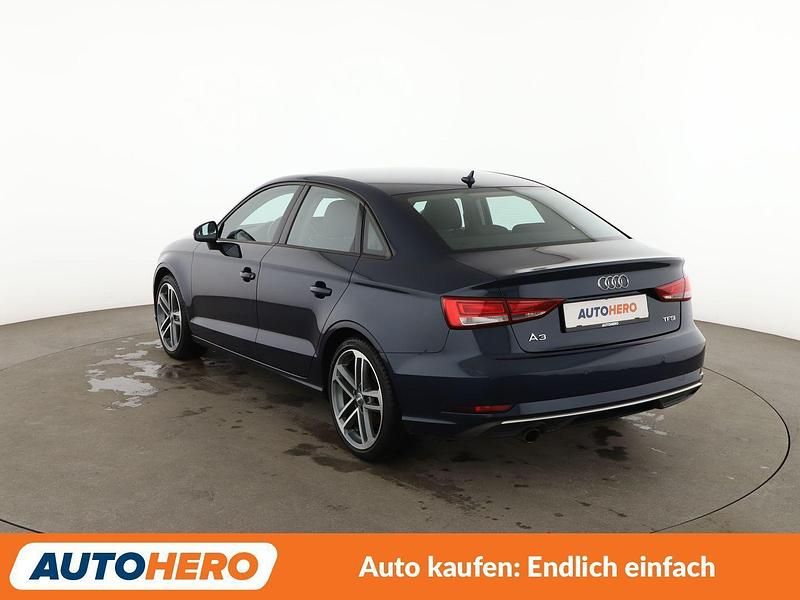 Gebraucht Audi A3 Sport 116 PS (85 kW) 2018 Blau Limousine