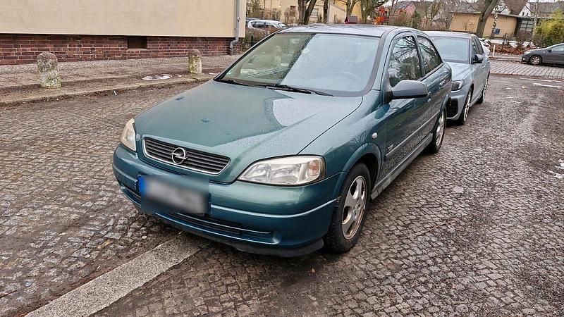 Gebraucht Opel Astra 90 PS (66 kW) 2002 Grün Kleinwagen