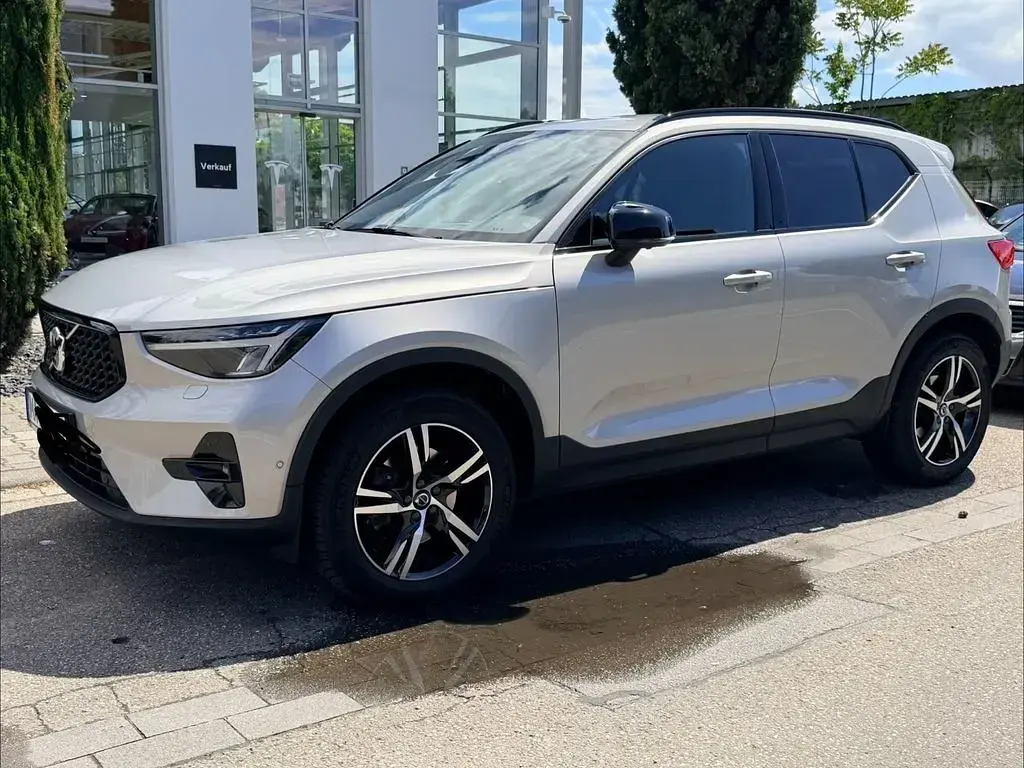Gebraucht Volvo XC40 Plus 197 PS (144 kW) 2023 Silber SUV