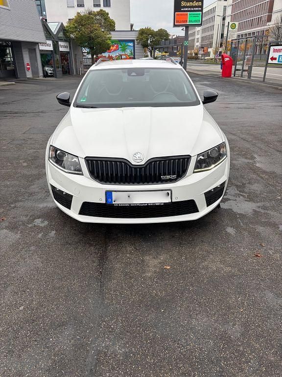 Weiß Gebraucht 2013 Skoda Octavia RS Kombi | 10.850 € (Superpreis) - Bild 1/4