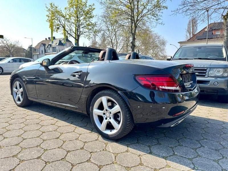 Gebraucht Mercedes SLC180 156 PS (114 kW) 2016 Schwarz Cabrio